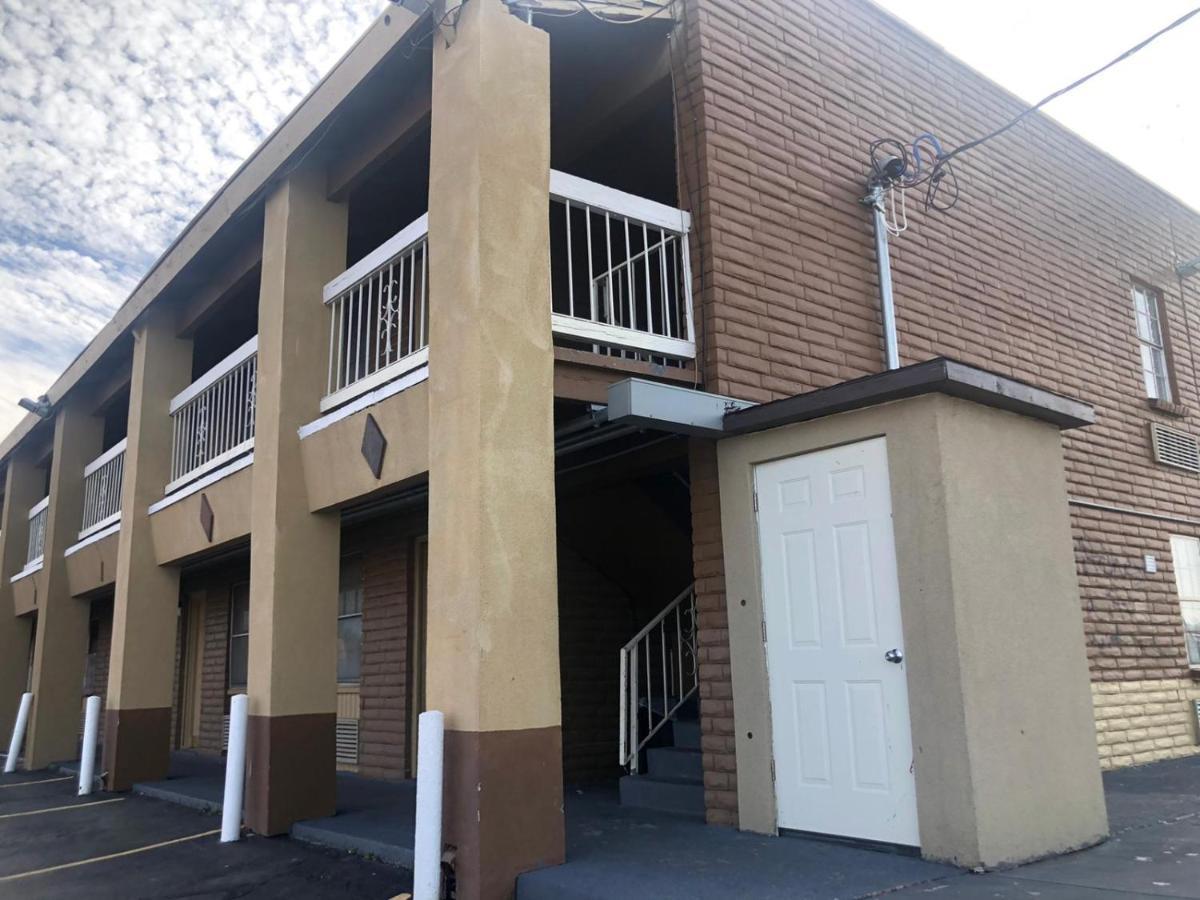 Airport Inn And Suites Талса Экстерьер фото